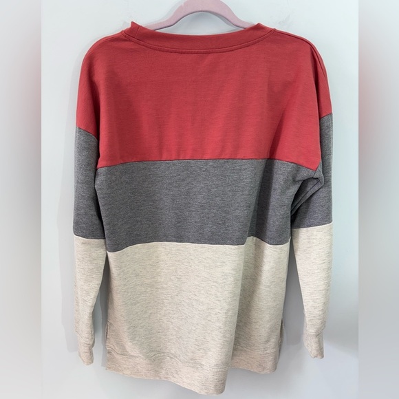 Cozy Colorblock Long Sleeve Women's Sweatshirt Red, Gray and Oatmeal Size M - Picture 4 of 8
